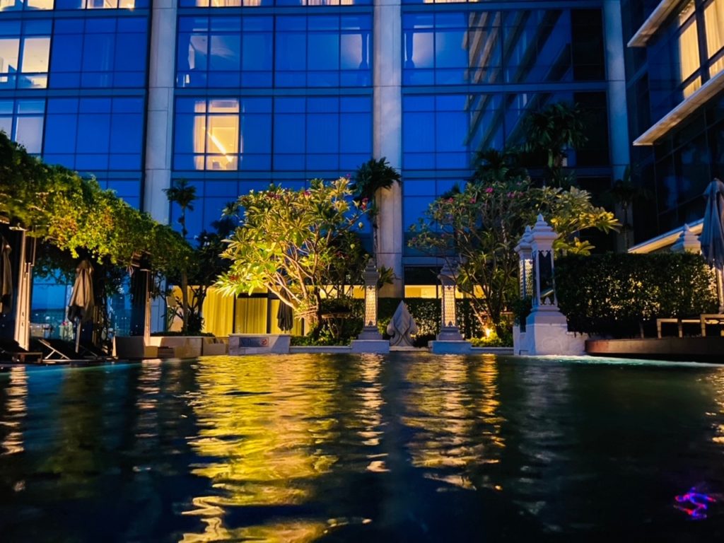 セントレジス・バンコク（St.Regis Bangkok）プール